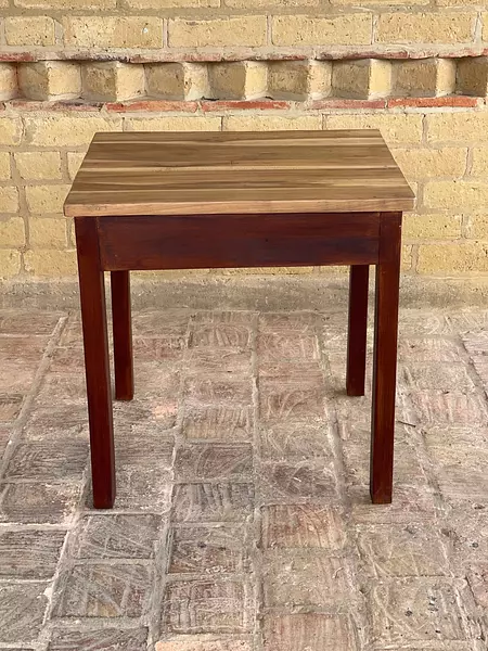 Mesa Con Encimera Veteada