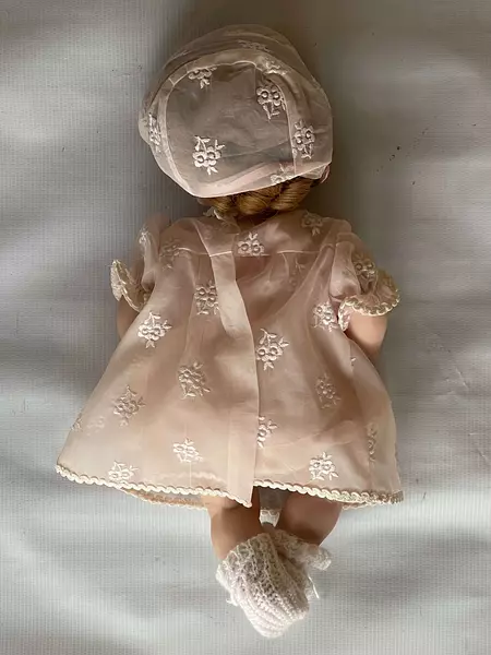 Muñeca Cuerpo Porcelana Y Vestido De Seda Lontong Col. Ana