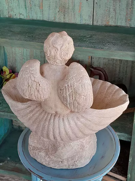 Figura De Concha Con Angel En Resina Para Exteriores