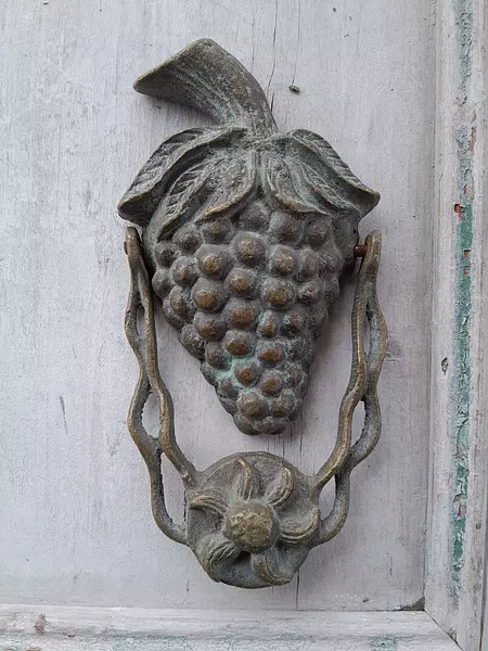 Aldaba De Frutas En Bronce