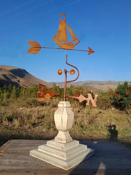 Veleta Decorativa De Velero De Sobre Mesa