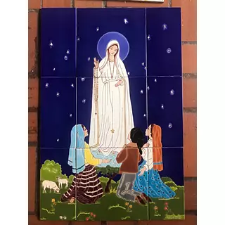 Virgen De Fátima Sobre Baldosa 40 X 60 Cm.