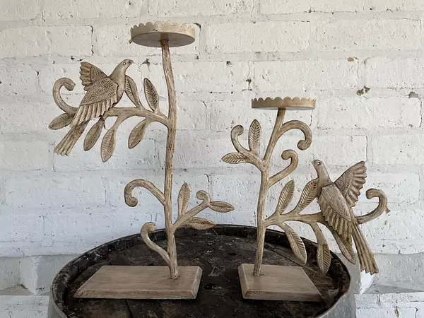 Candelabros Metálicos Con Pájaros Sobre Ramas