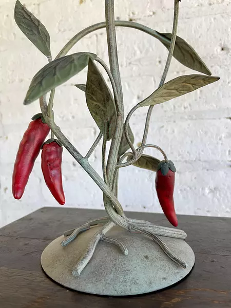 Porta Vela Metálica Con Chiles Rojos