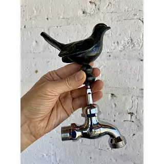Llave Para Tubo De Agua Con Pájaro De Bronce