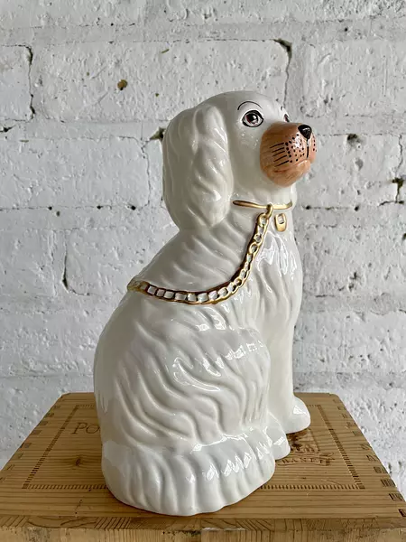 Perro Porcelana Estilo Staffordshire Cabeza Hacia La Derecha