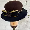 Sombrero Ellie Moño Negro Y Dorado - U.S.A. 1960