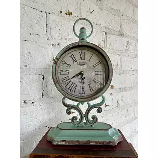 Reloj Metálico De Pila - China 1990