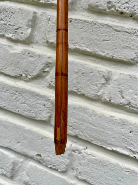 Bastón Antiguo De Bambú Con Mango Curvado.