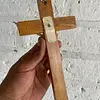 Crucifijo De Pared Madera Y Resina - 1980