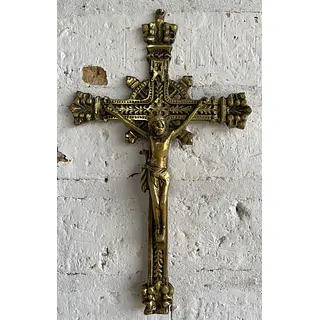 Crucifijo Dorado De Pared Y Crucero Calado - Colombia 1980