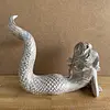 Sirena De Resina Con Apariencia Metálica
