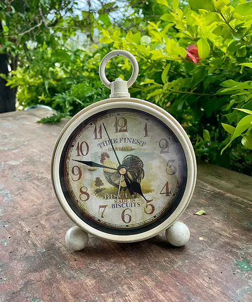Reloj Metálico De Mesa Redondo Con Patas