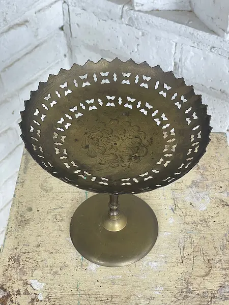Plato De Bronce Festoneado Con Pedestal - India 1980