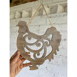 Figura De Gallina Calada Con Arabescos