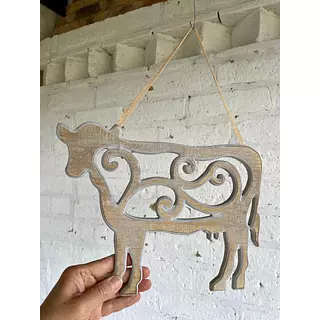 Silueta De Vaca Calada Con Arabescos