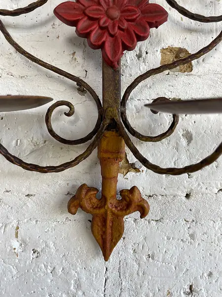 Candelabro Metálico De 2 Luces Flor De Lis