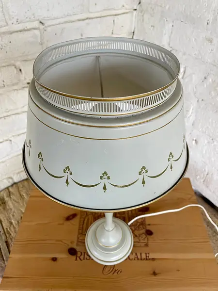 Lámpara Toleware - U.S.A. 1950