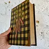 Caja Con Forma De Libro Antiguo "Le Poteger"