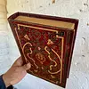 Caja Con Forma De Libro Antiguo - China 2000