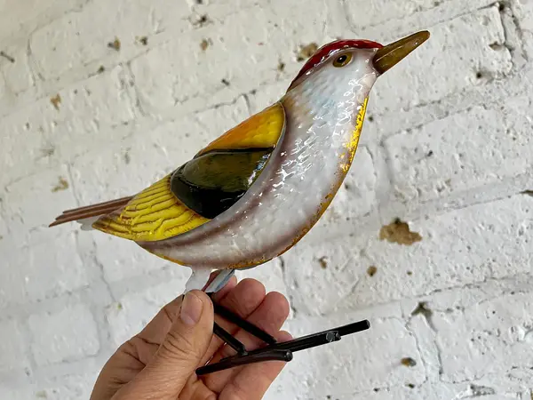 Pájaro Amarillo En Lámina Metálica Gruesa