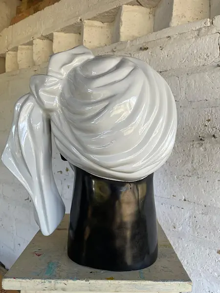 Escultura "Zenaida" De Ana Mercedes Hoyos - Colombia 2014