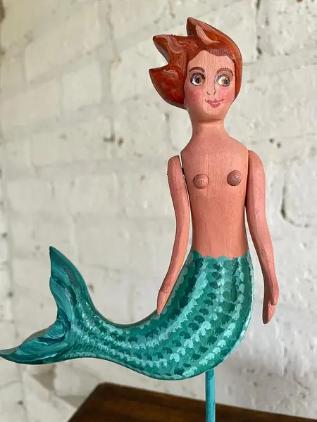 Sirena Artesanal Tallada En Madera