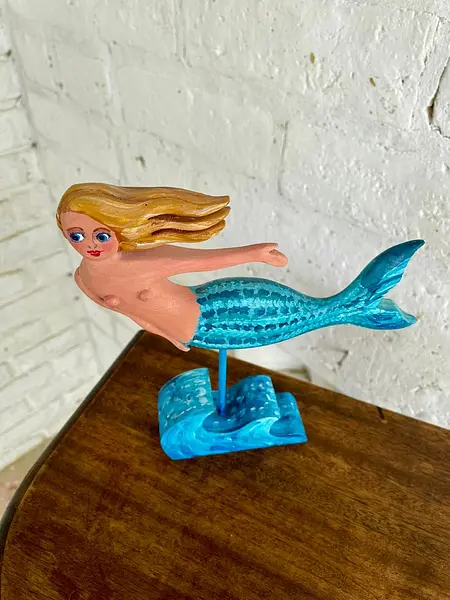 Sirena Artesanal Tallada En Madera