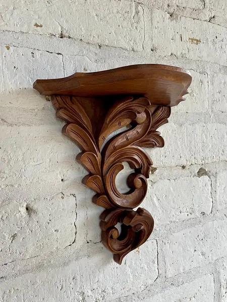 Repisa Tallada En Madera Hojas De Acanto - Ecuador 1990