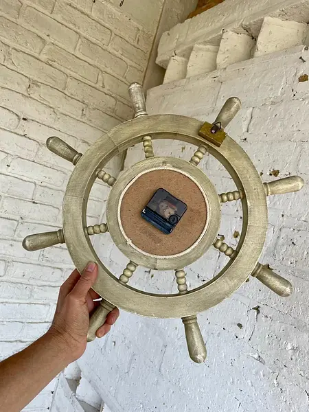 Reloj Con Marco De Madera