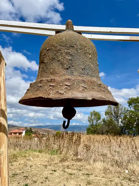 Campana Antigua De Hierro Fundido Decoración Vintage Rústica