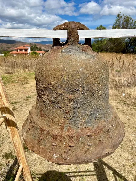 Campana Antigua De Hierro Fundido Decoración Vintage Rústica