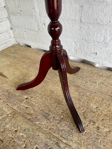 Mesa Auxiliar The Bombay Company - China 1993