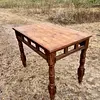 Mesa Clásica Y Patas Torneadas