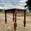 Mesa Clásica Y Patas Torneadas