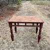 Mesa Clásica Y Patas Torneadas