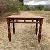 Mesa Clásica Y Patas Torneadas