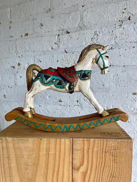 Caballo Balancín Tallado En Madera