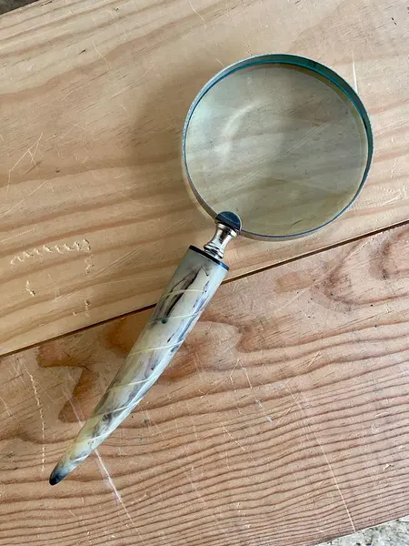 Lupa De Mano Con Mango De Cacho