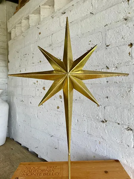 Estrella Tridimensional Dorada De Ocho Puntas