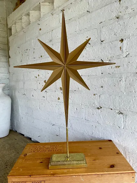 Estrella Tridimensional Dorada De Ocho Puntas