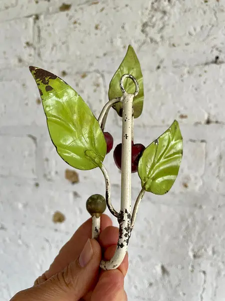 Cerezas Metálicas Con Gancho De Colgar - Italia 1980