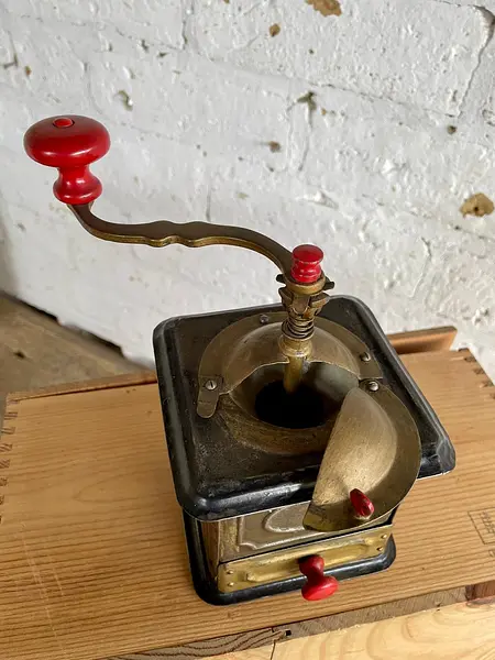 Molino De Café Con Manivela - Alemania 1920