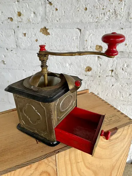 Molino De Café Con Manivela - Alemania 1920