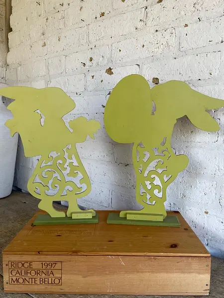 Pareja Conejos En Madera Calada Y Pintados A Mano