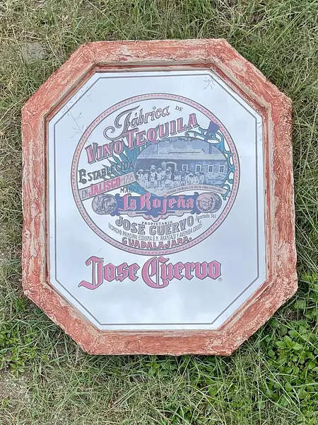Espejo Publicitario José Cuervo - México 1980