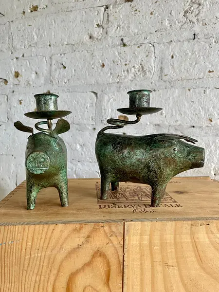 Candelabros X 2 Con Figuras De Cerdo - Indonesia 1990