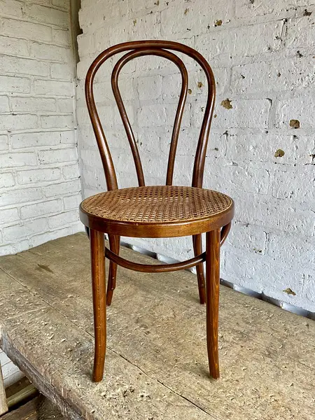 Silla Estilo Thonet Con Asiento Tejido - Colombia 1980