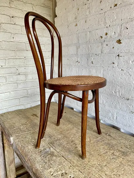 Silla Estilo Thonet Con Asiento Tejido - Colombia 1980
