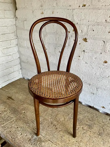 Silla Estilo Thonet Con Asiento Tejido - Colombia 1980